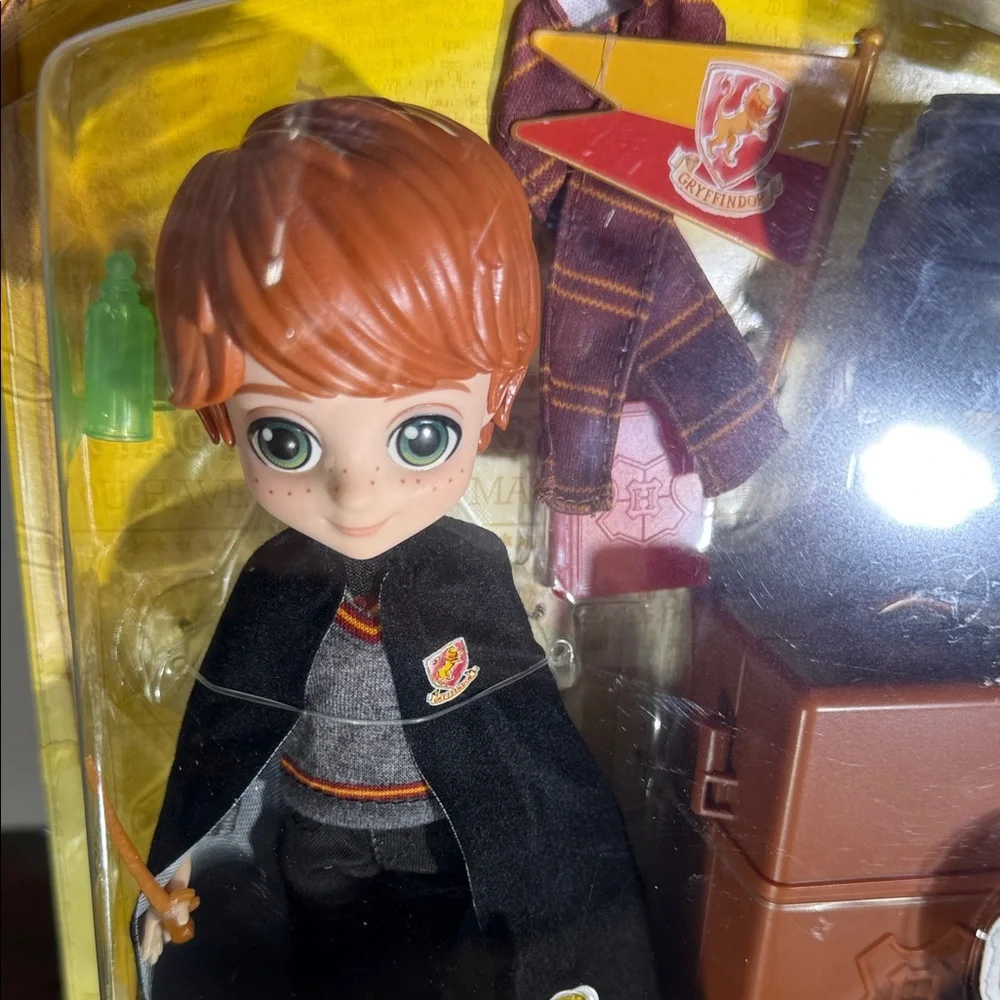 Harry Potter Ron Weasley Gift Set - Black and Brown - Picture 4 of 7